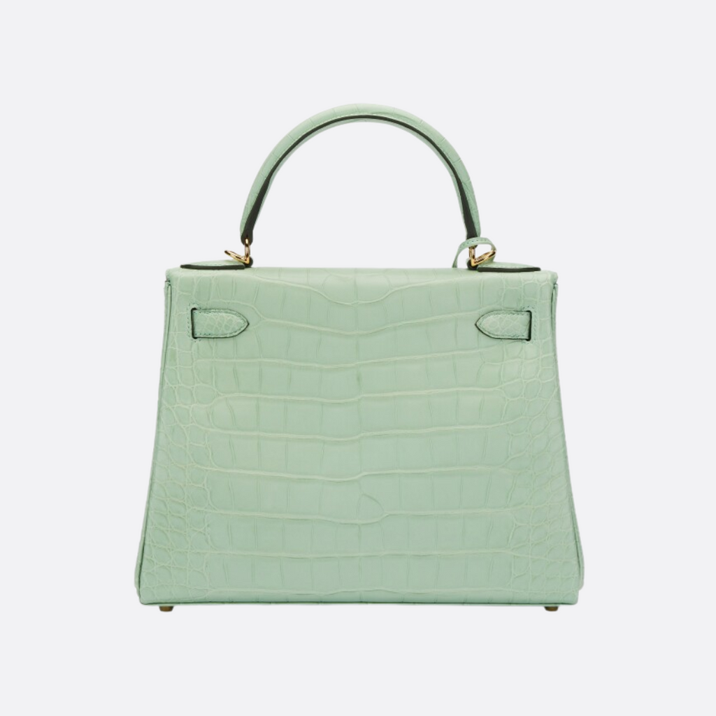HERMÈS KELLY 28 – MATTES ALLIGATORLEDER VERT D’EAU (UMGEKEHRTE NÄHTE)