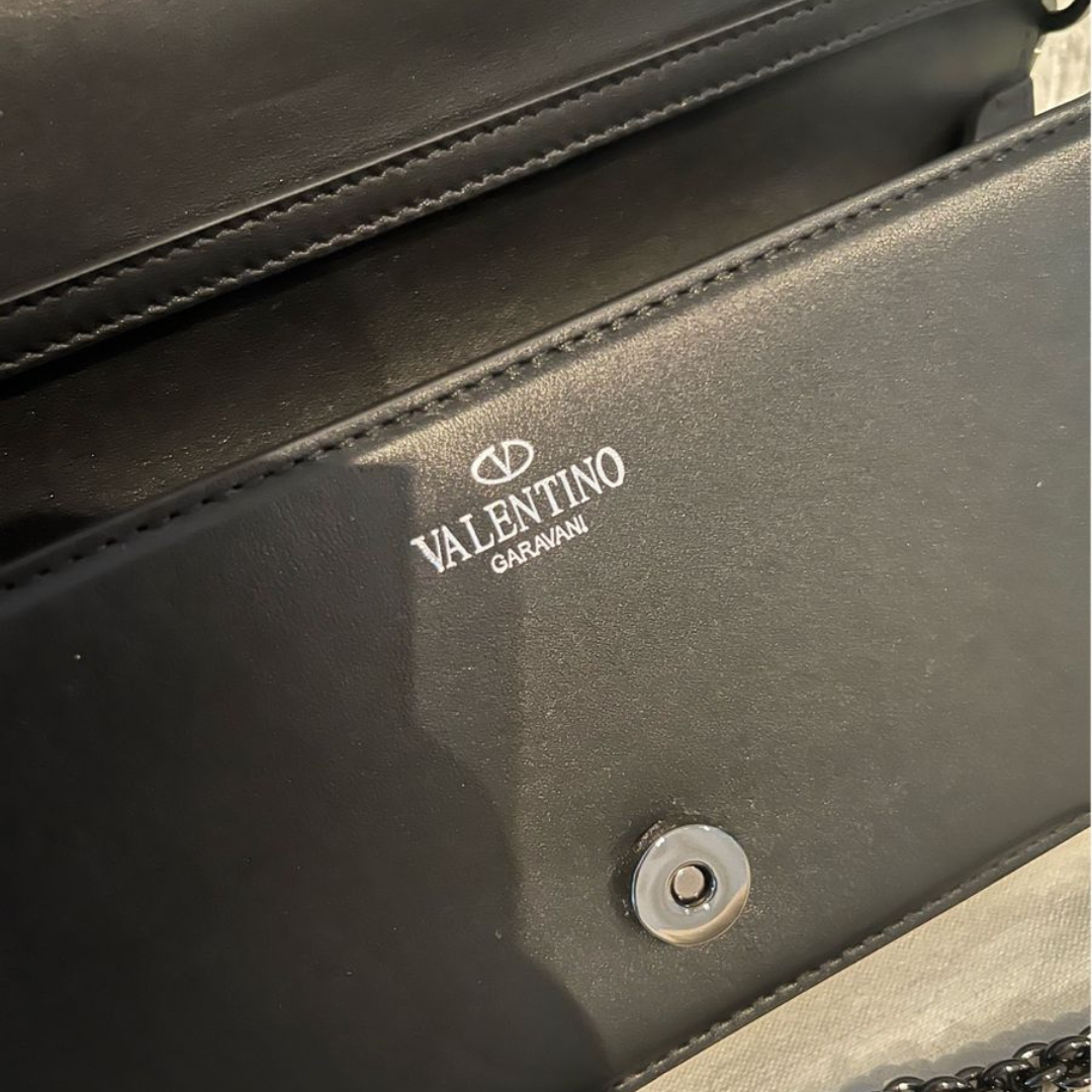 VALENTINO GARAVANI LOCÒ SMALL SHOULDER BAG WITH JEWEL LOGO